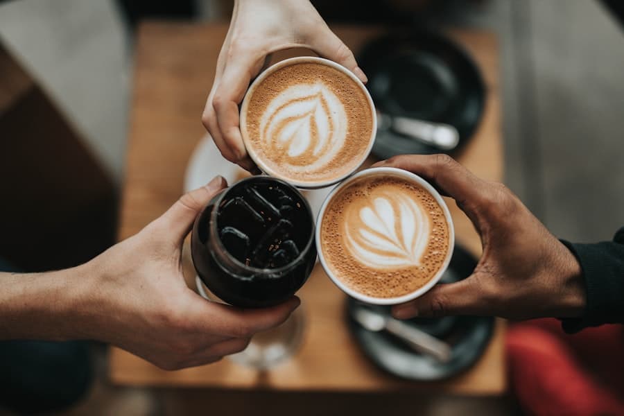 Kaffee und Gebäck am Morgen
